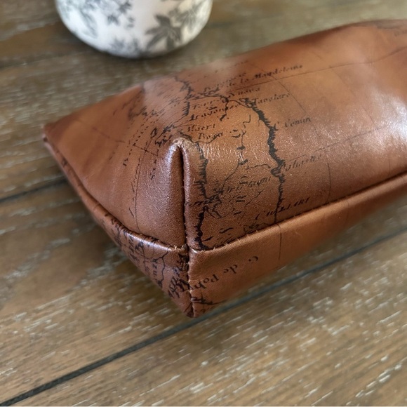 Patricia Nash Valerie Fold Over Clutch - Picture 9 of 10